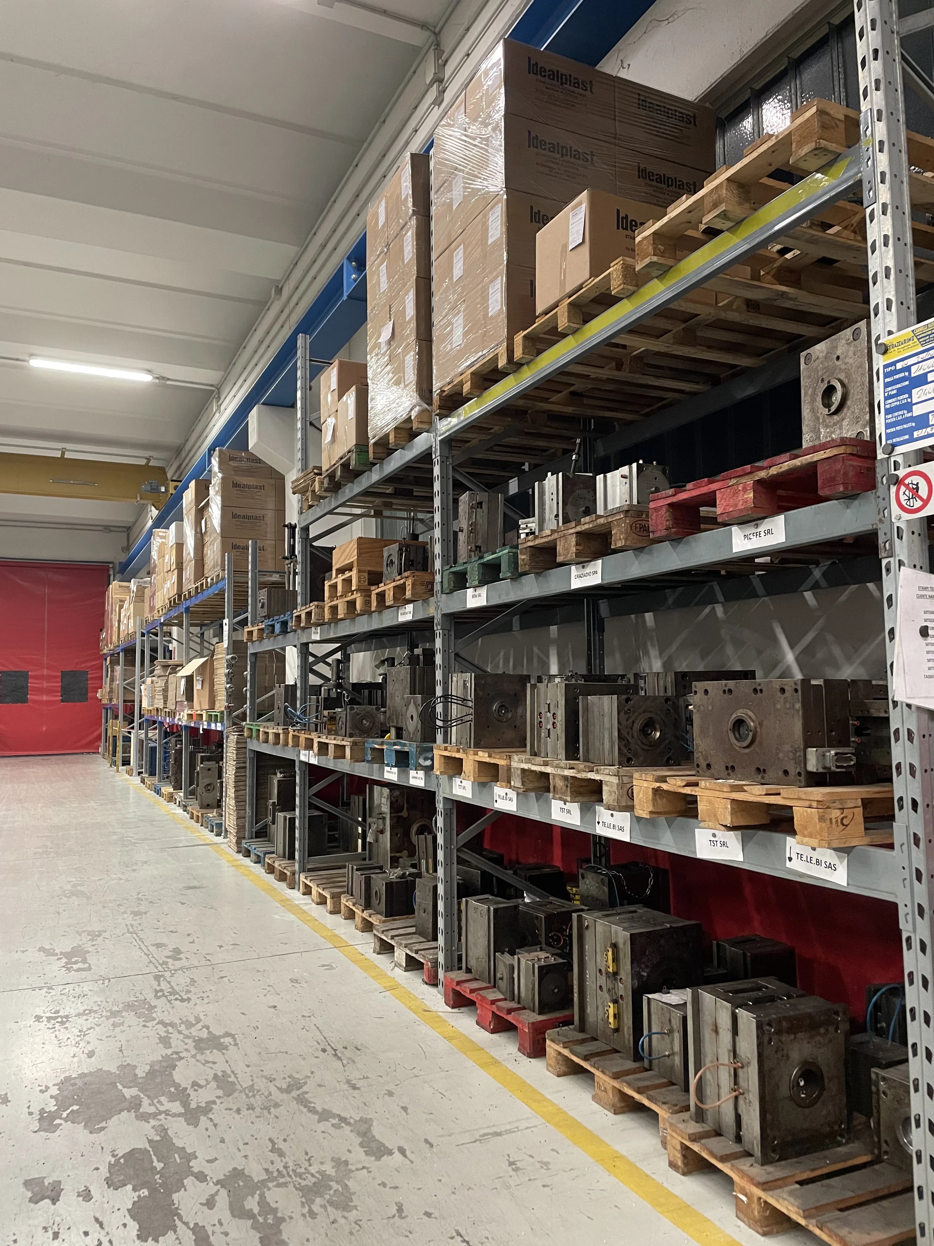Magazzino Idealplast 1